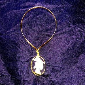 Vintage rare crown Trifari cameo pendant with choker Rare